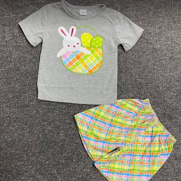 EASTER SHORTS OUTFIT - NEW - Picture 1 of 1